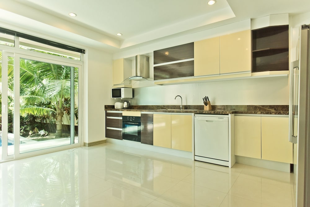 Tropicana Pool Villa 6/50