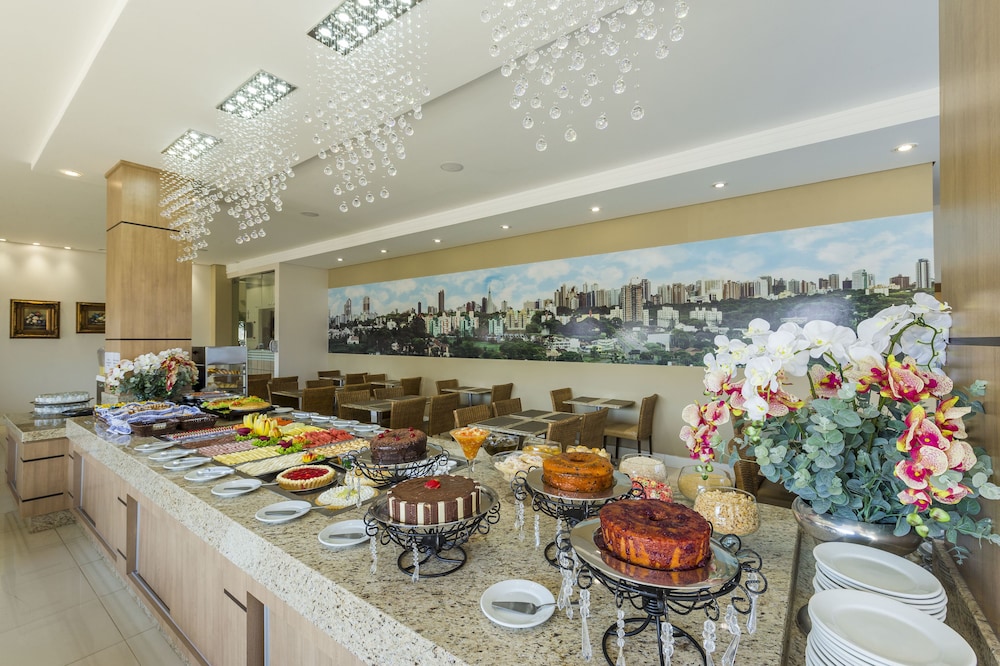 Thomasi Hotel 34/39
