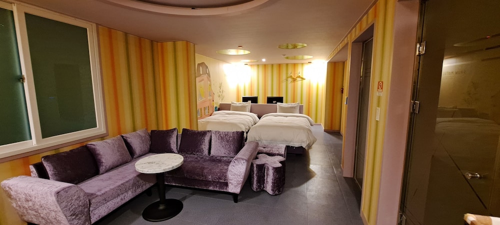 Show Motel Yangsan 32/50