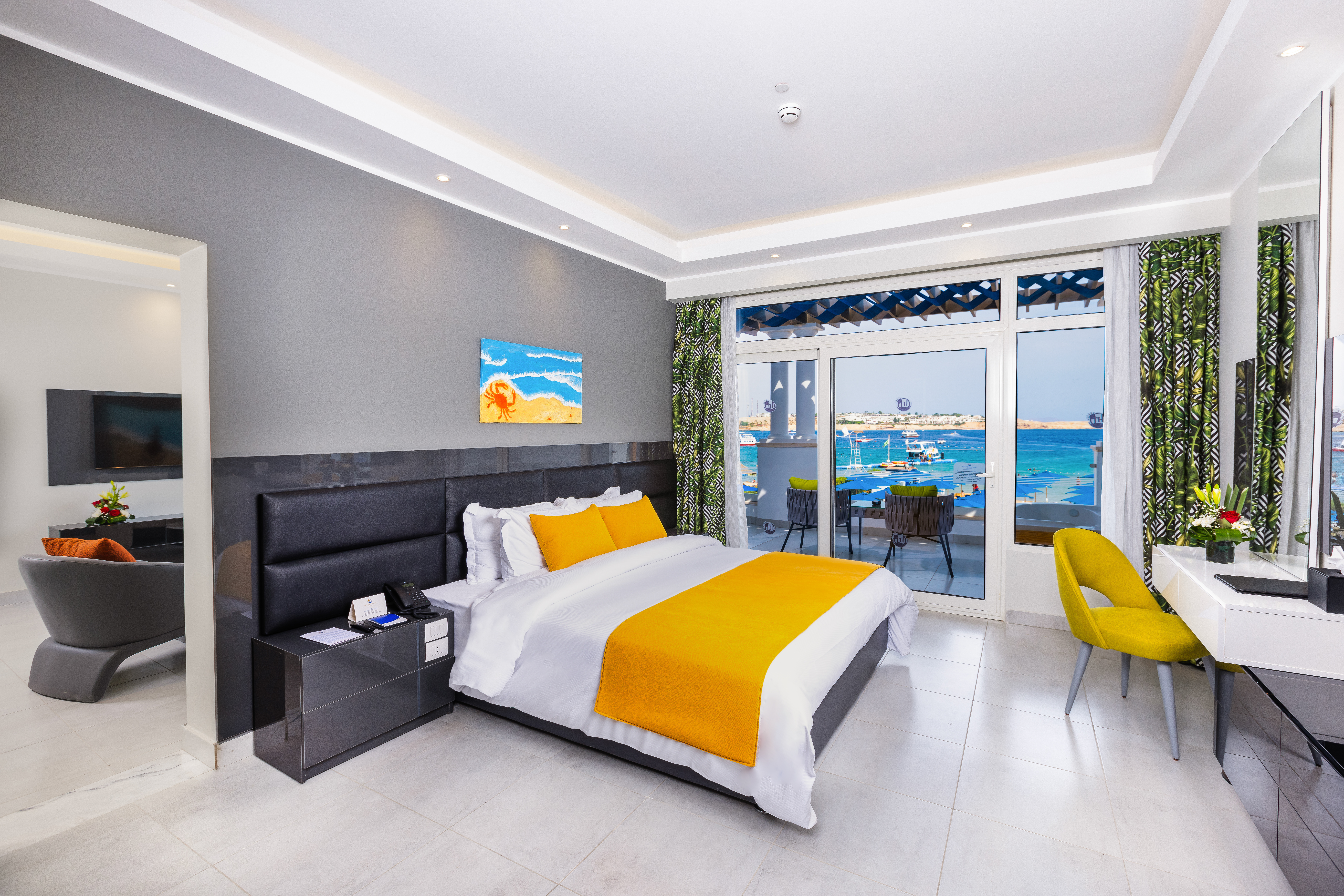 Junior Suite Beach Front King Bed