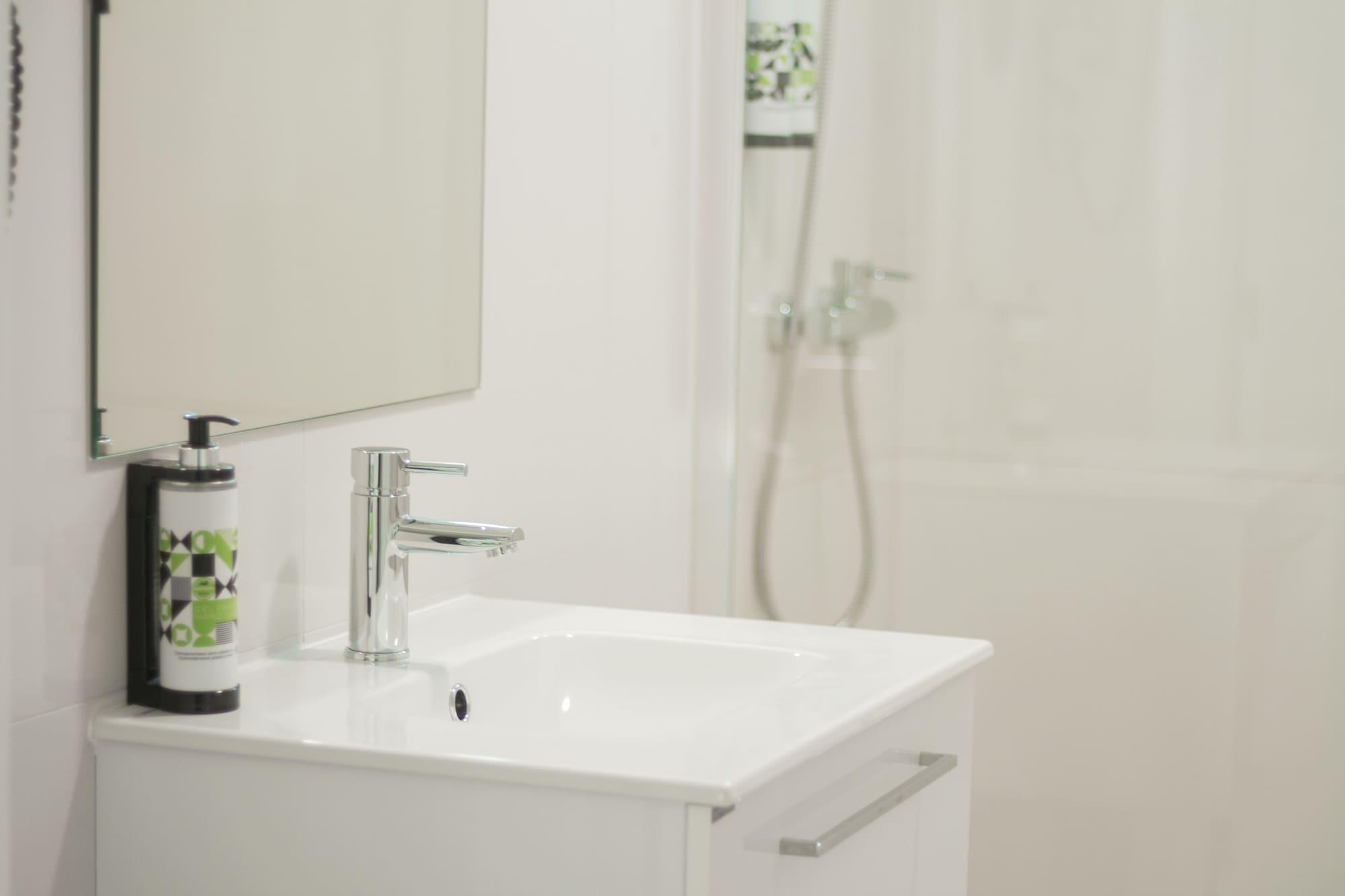 Room Select Porto Suites 32/34