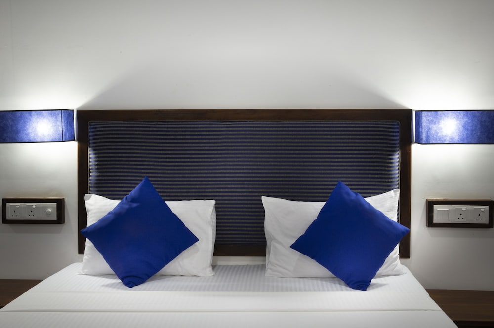 The Blue Wave Hotel 18/50