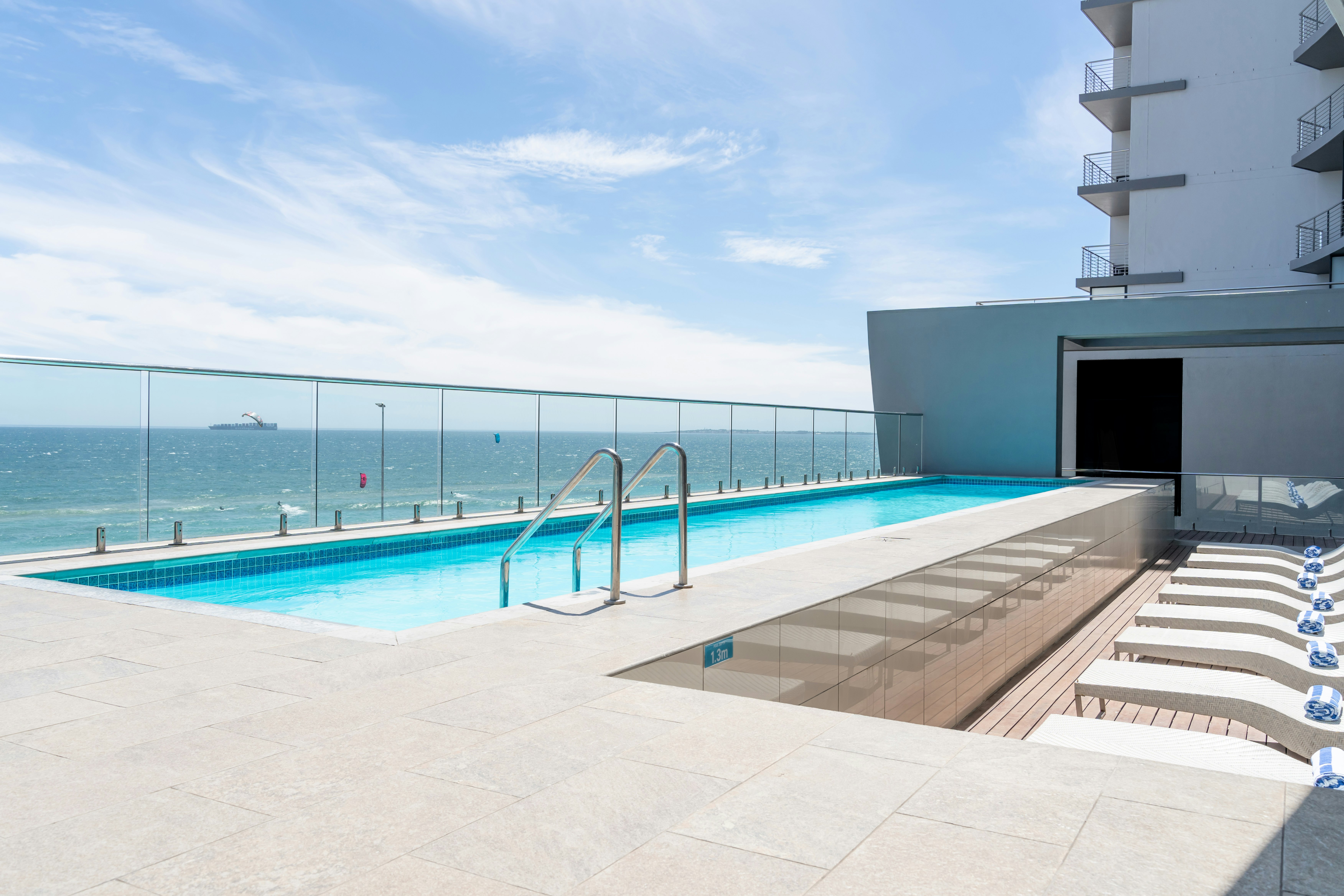 Blaauwberg Beach Hotel 96/100