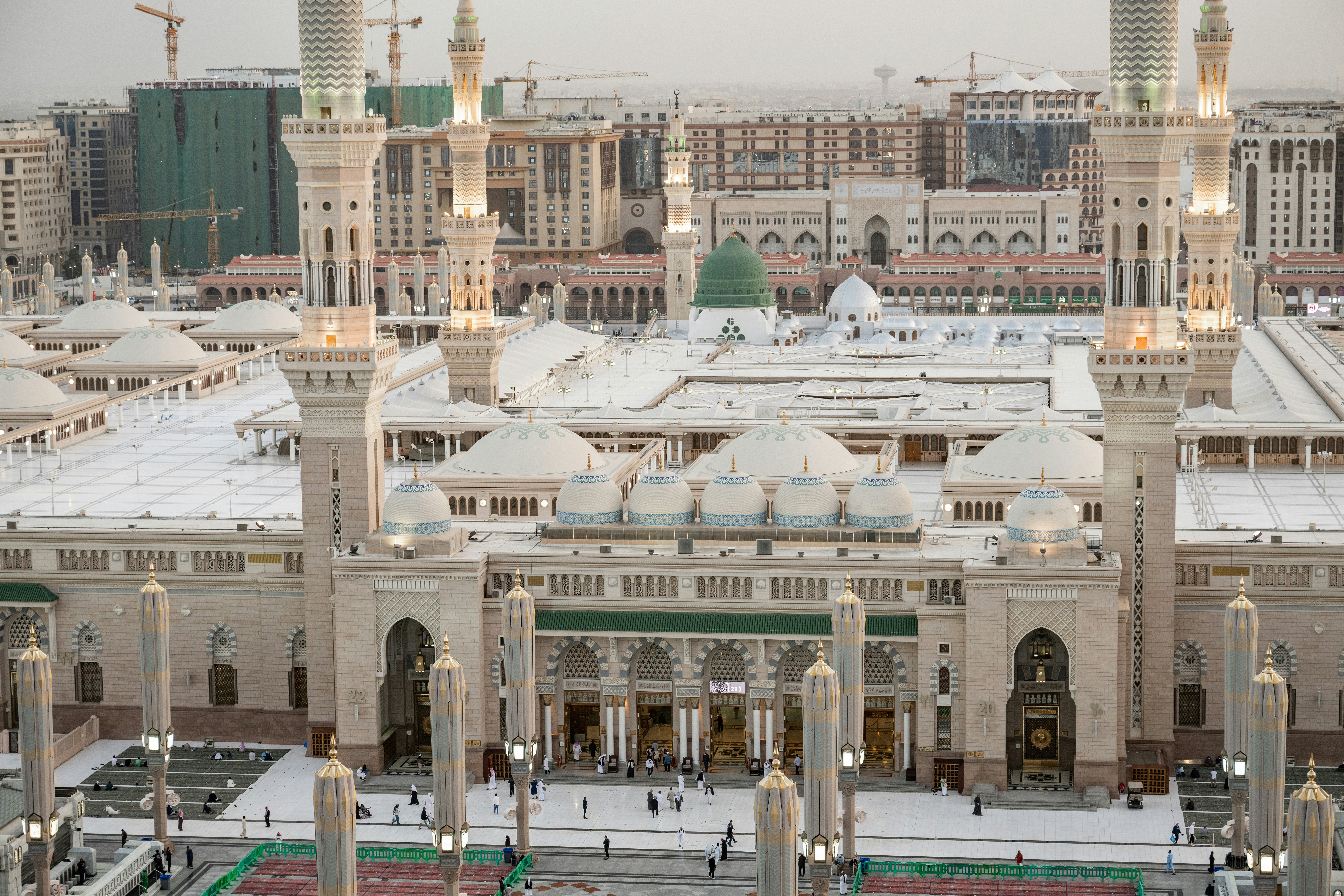 Madinah Hilton Hotel 7/43