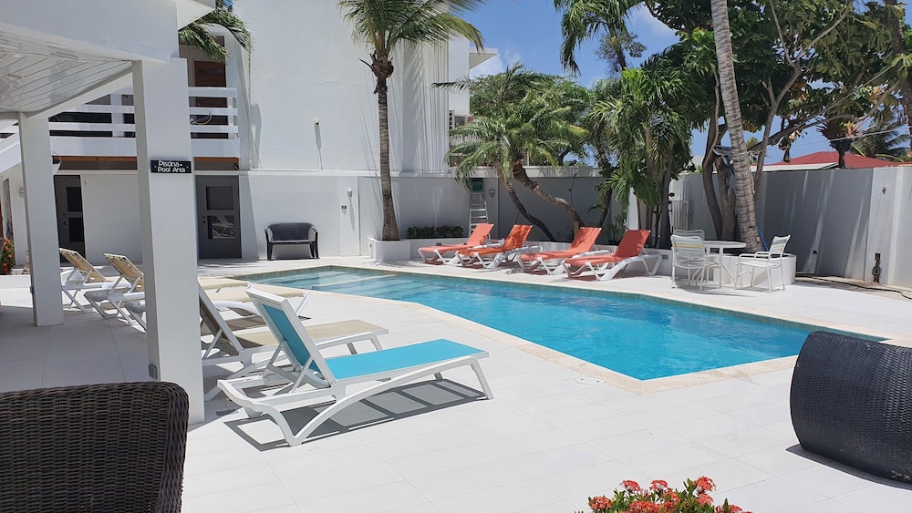 Bubali Villa And Apartments 65/70