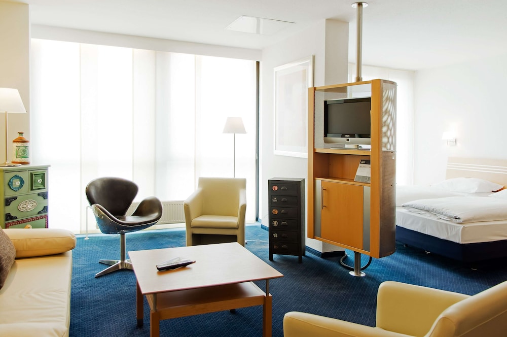 ANA Neotel, Trademark Collection by Wyndham 39/77