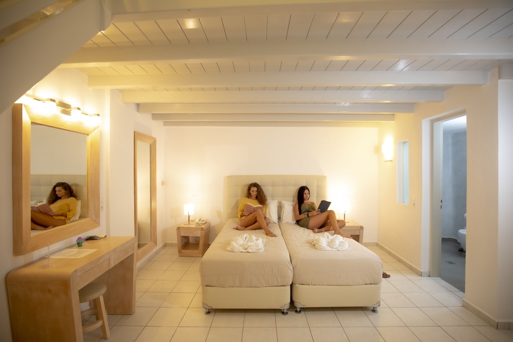 Maisonette, Apartment, Queen and Twin Beds، Erato Apartments Santorini 3/10