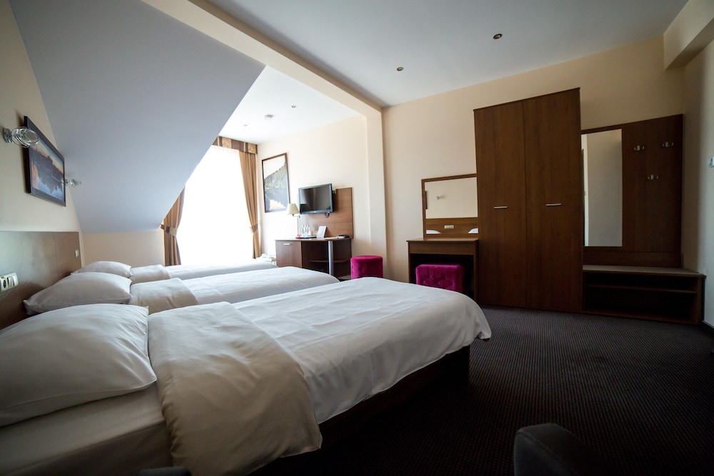 Hotel Sokolowska Airport Modlin 23/45