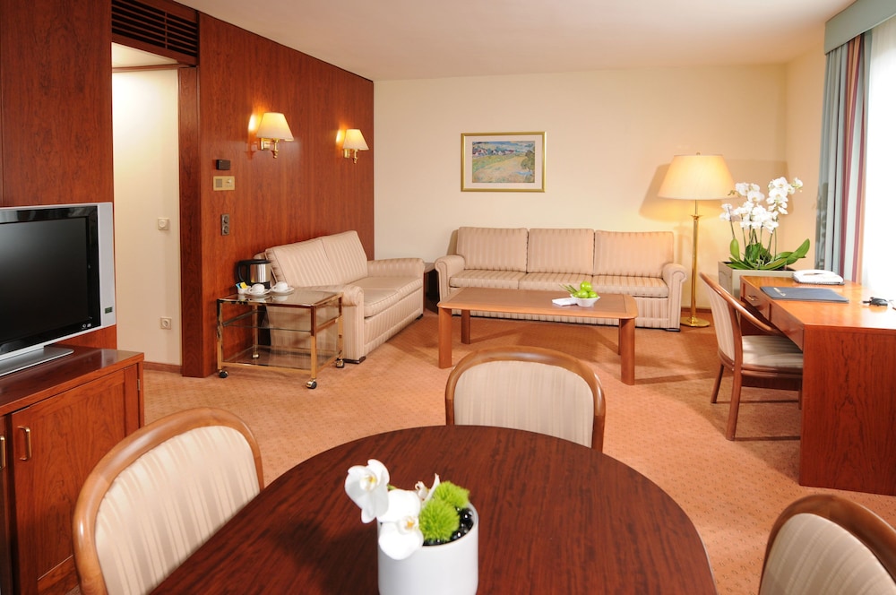 Maritim Hotel Bremen 37/68
