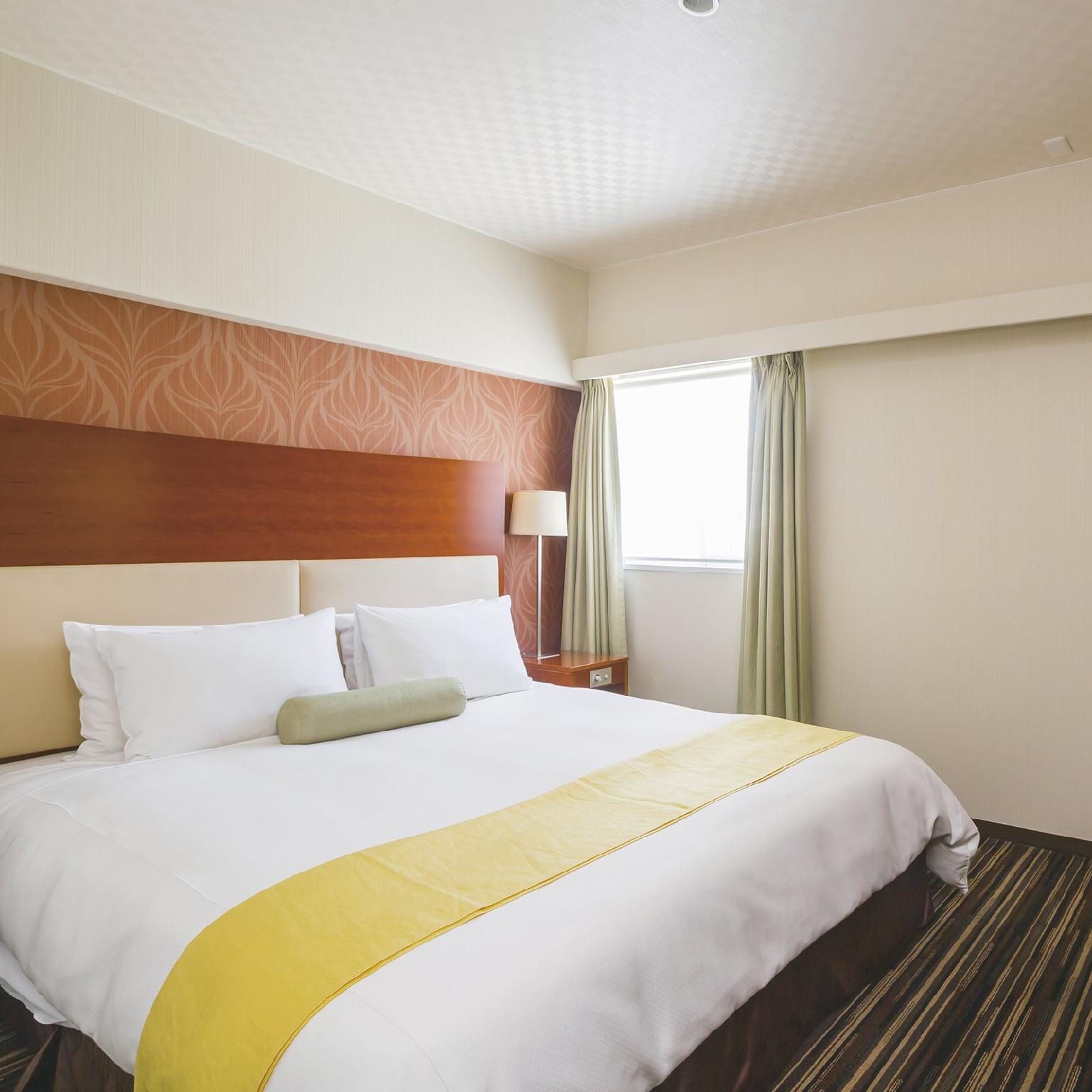 Moderate, Double Bed, City View, Smoking