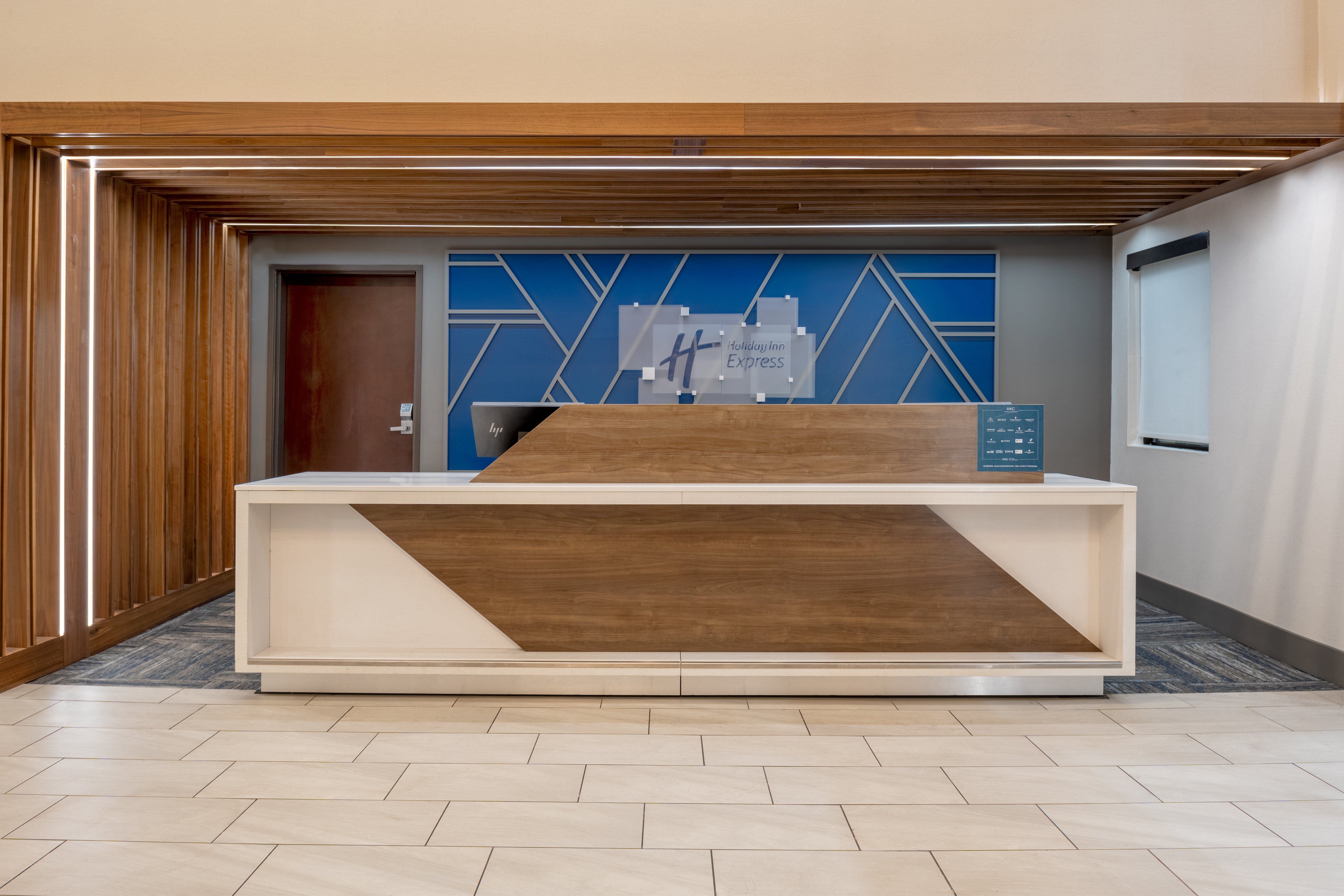 Holiday Inn Express Portland Se-Clackamas Area 4/50