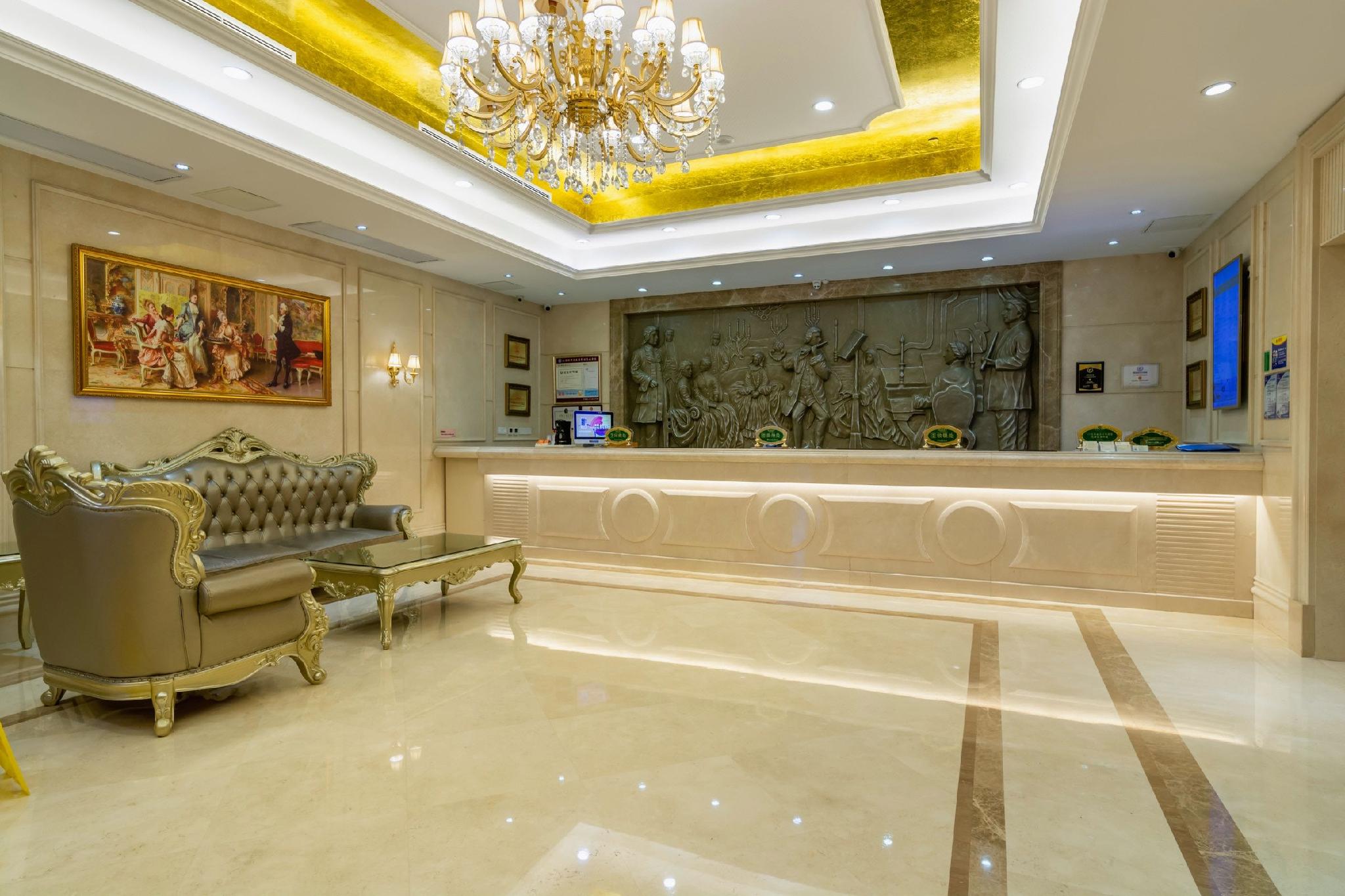 Vienna Hotel (Shenzhen Luohu Port Railway Station) 12/36