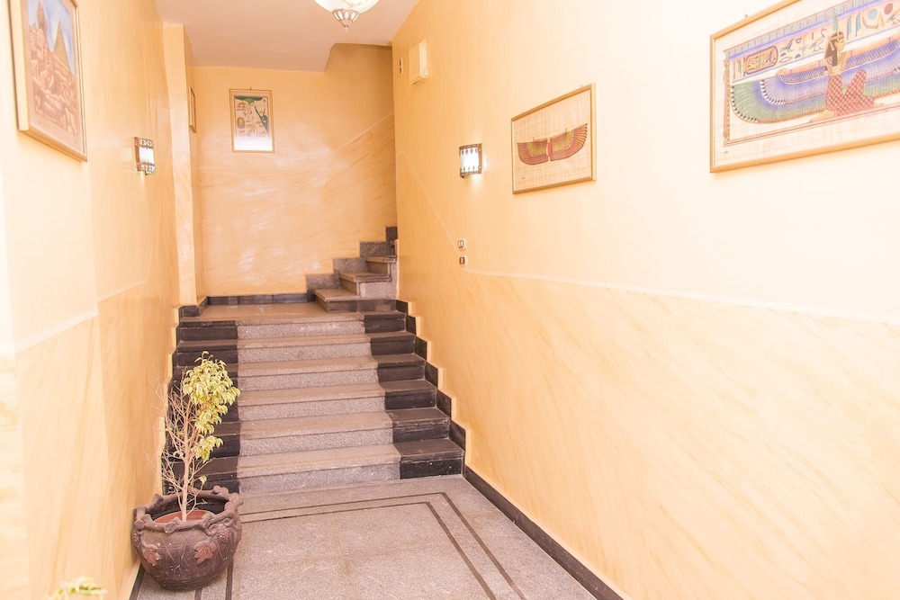 Guardian Guest House 14/69