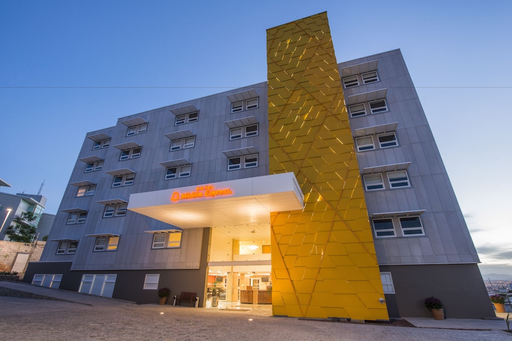 Hotel VM Express Queretaro 1/47
