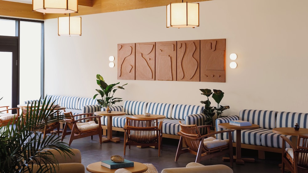 Blockade Runner Beach Resort 52/70