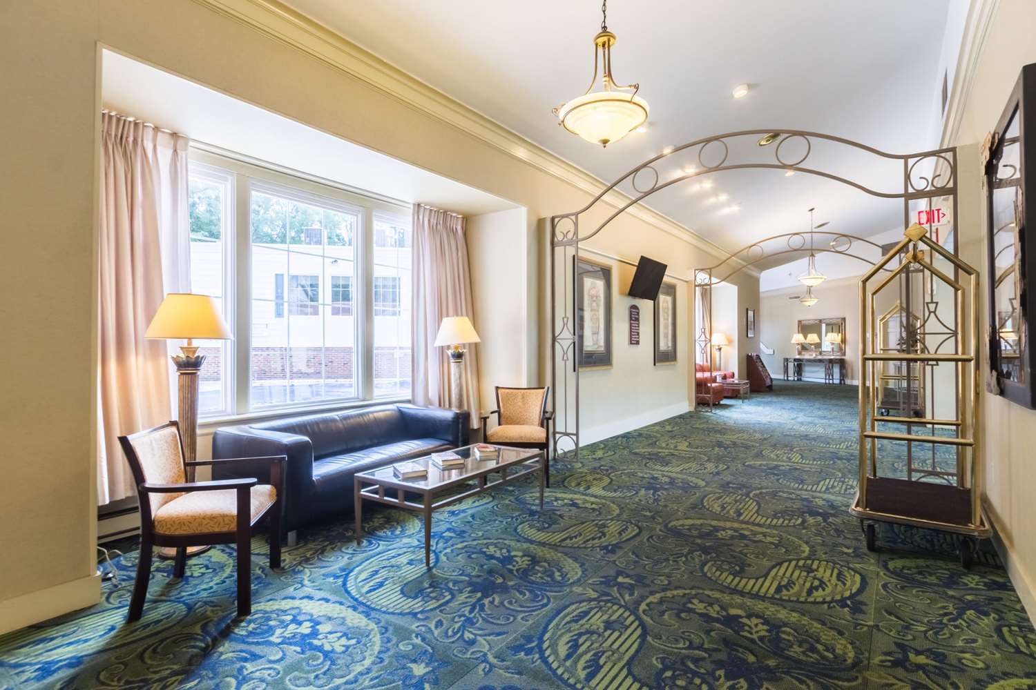 Quality Inn and Suites Conference Center West Chester 27/41