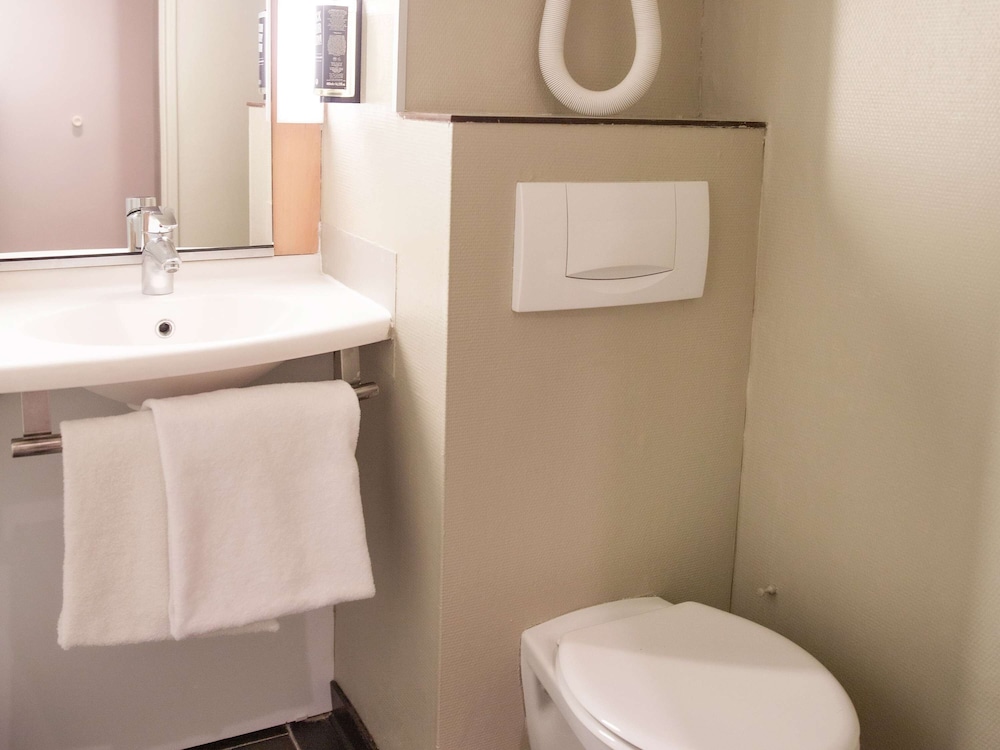Ibis Paris Porte dOrleans 74/75