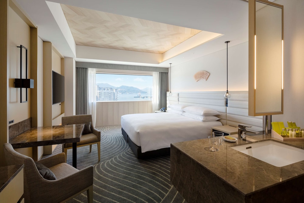 Hilton Nagasaki 10/52