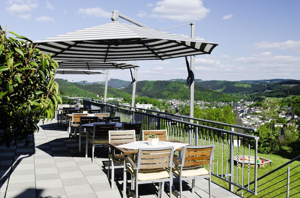 Phonix Hotel 31/47
