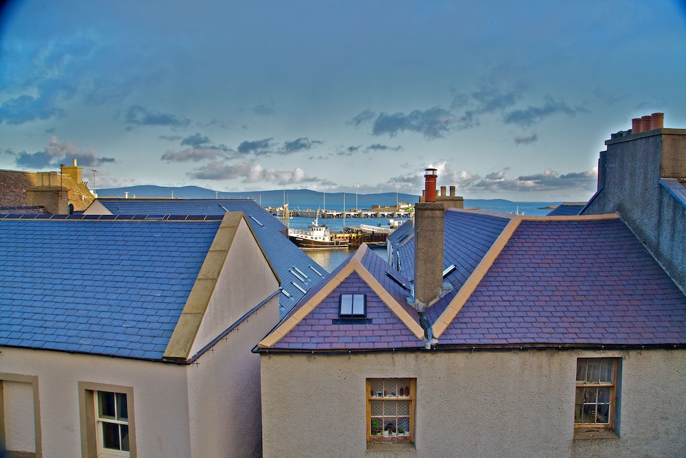 Ferry Inn 5/50