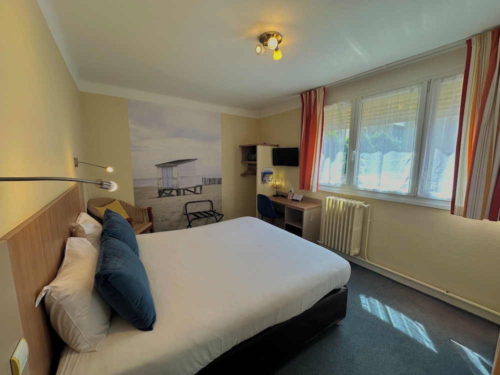 Hotel de Caen 12/38
