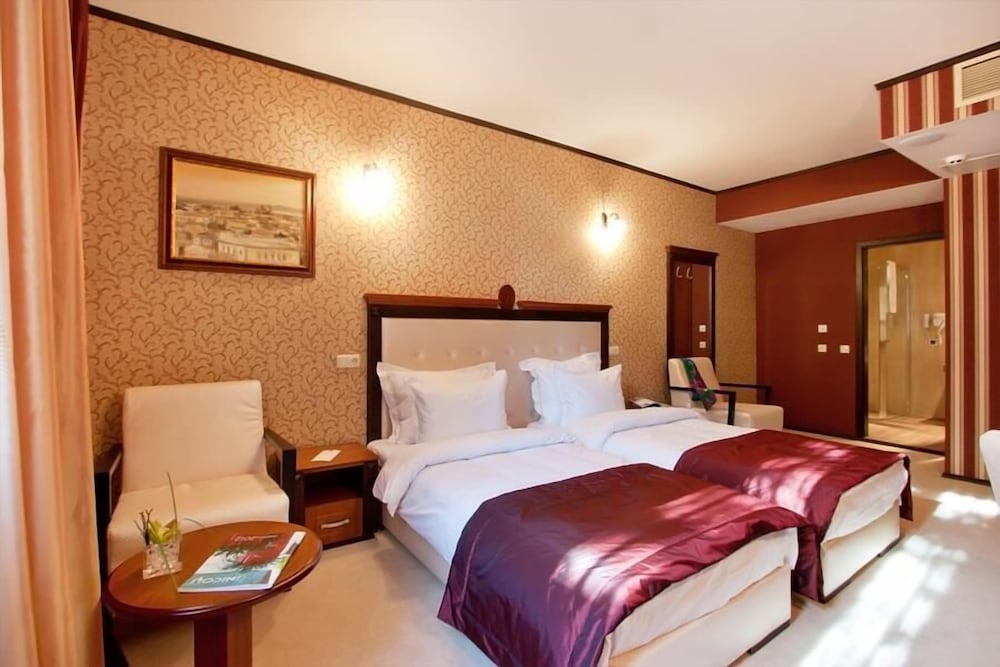 Best Western Plus Bristol Hotel 11/41