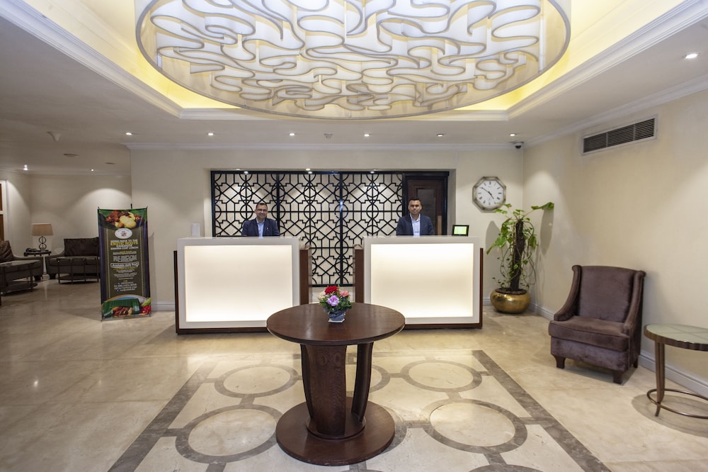 Royal Park Residence Hotel 53/75
