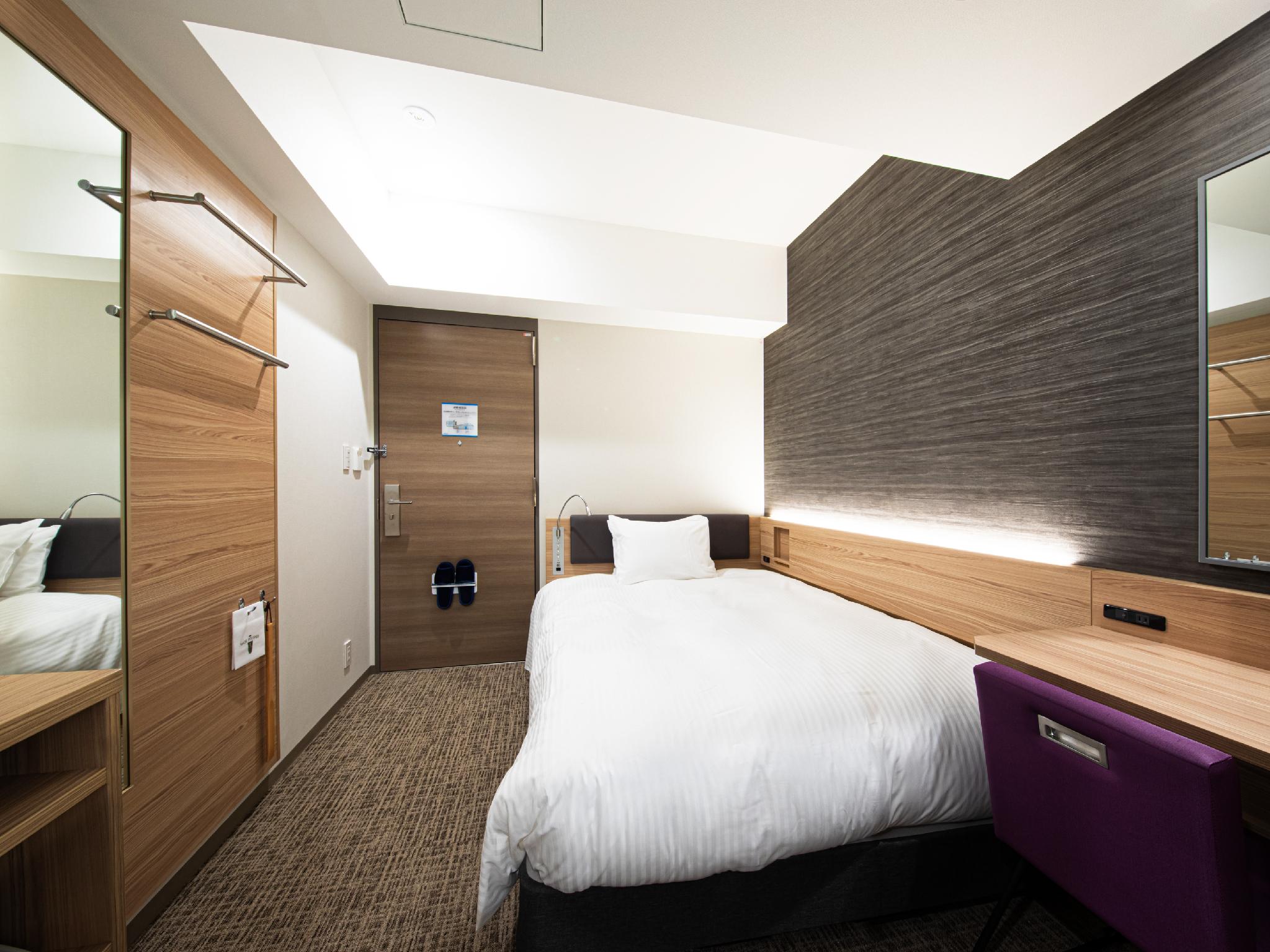 Semi Room, Single, Semi Double Bed
