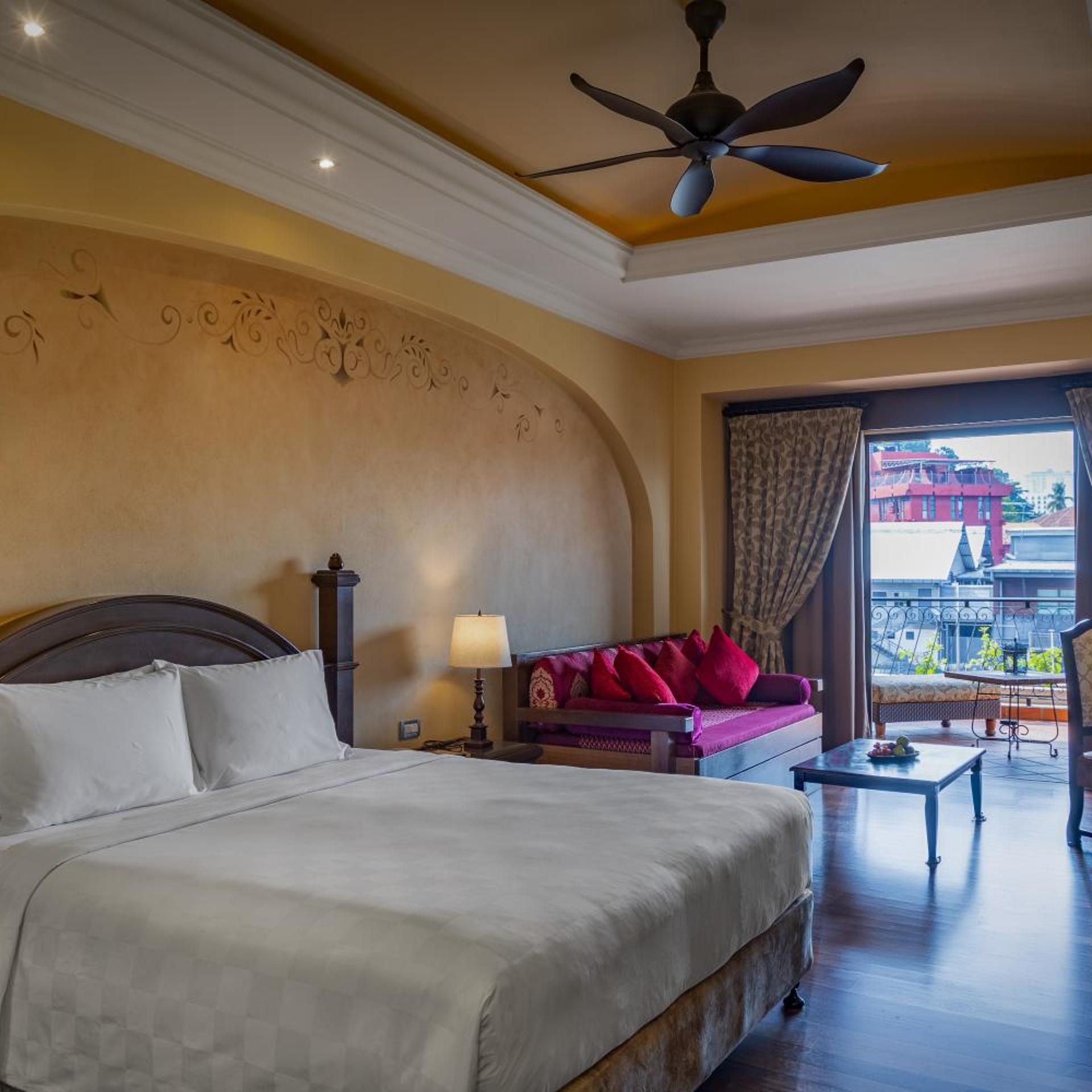 River, Studio, King Bed