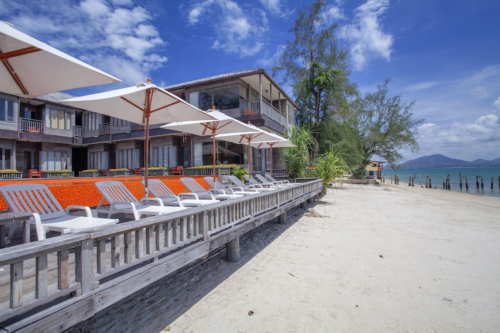 BAAN PLOY SEA 39/50