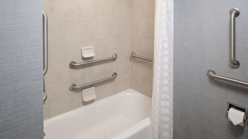 Hyatt Place Pittsburgh-North Shore 41/41