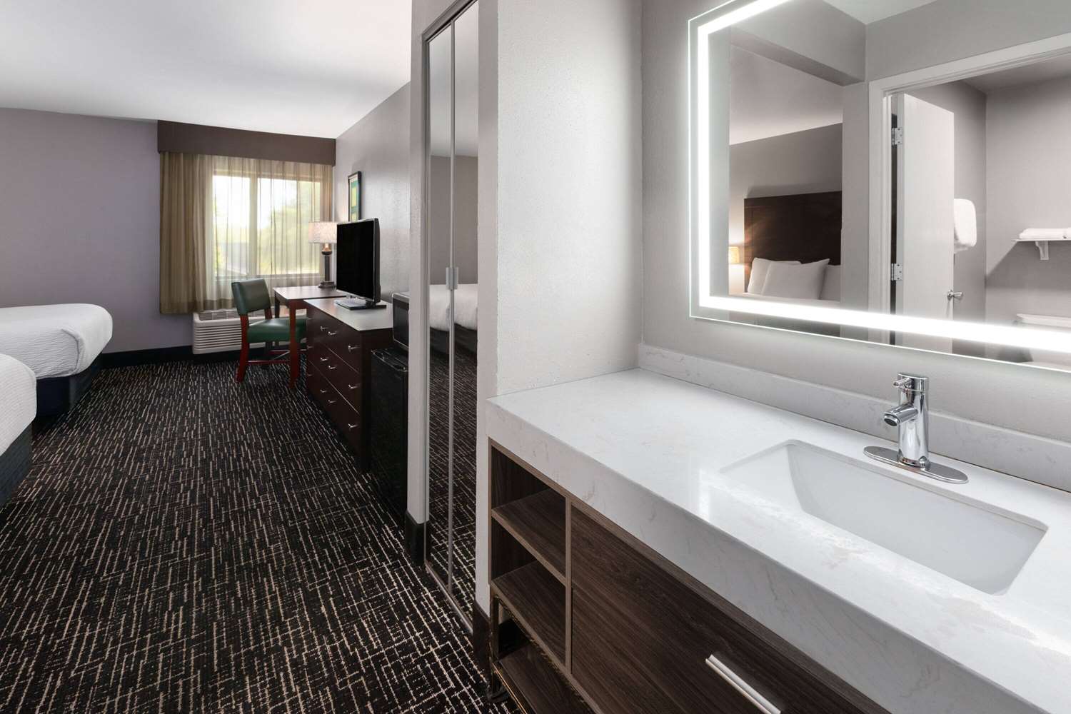 La Quinta Inn Sheboygan 36/42