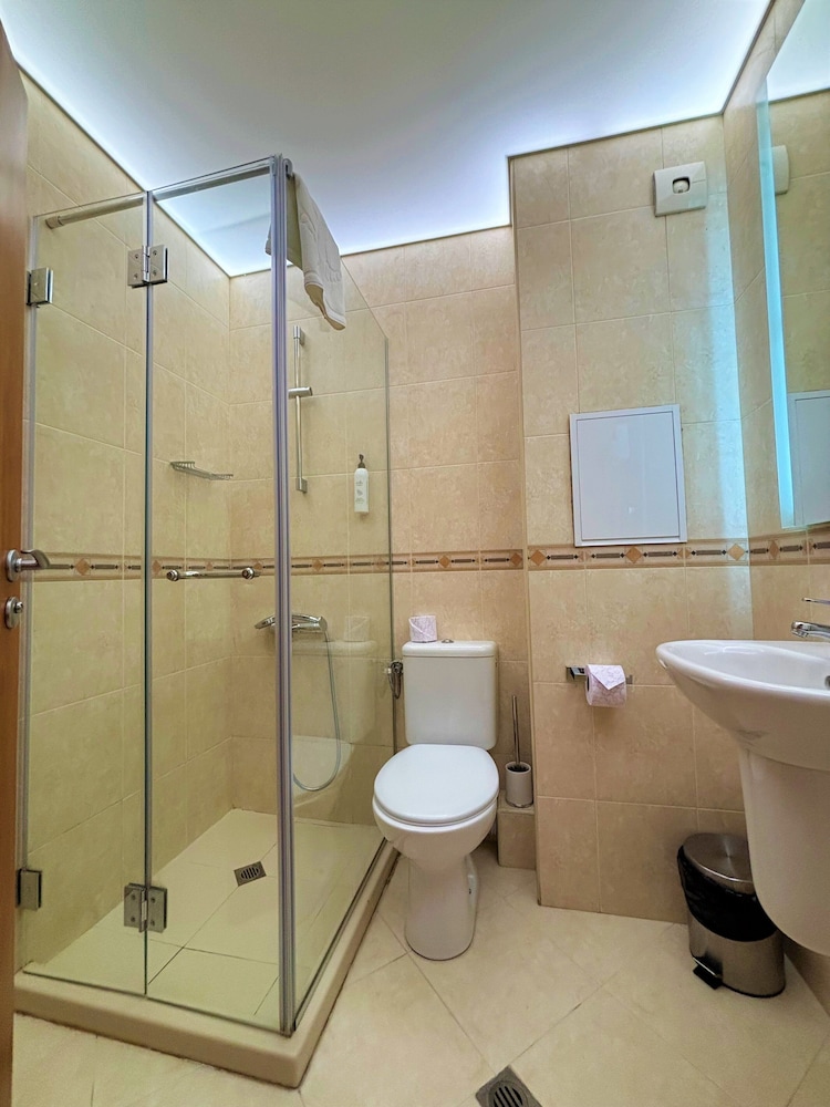 Dunav Apartment House 46/50