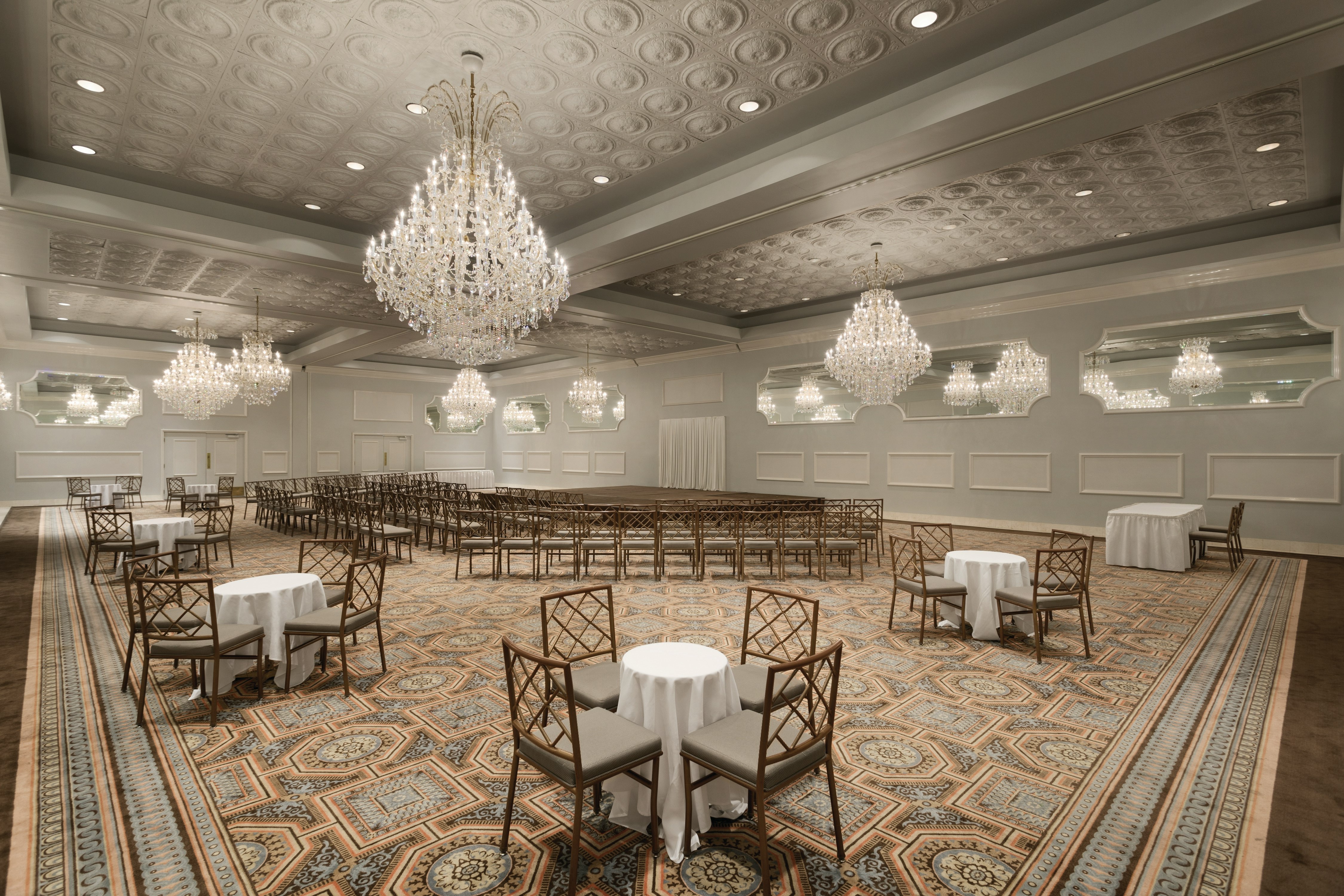 Hilton Chicago/Oak Brook Suites 19/56
