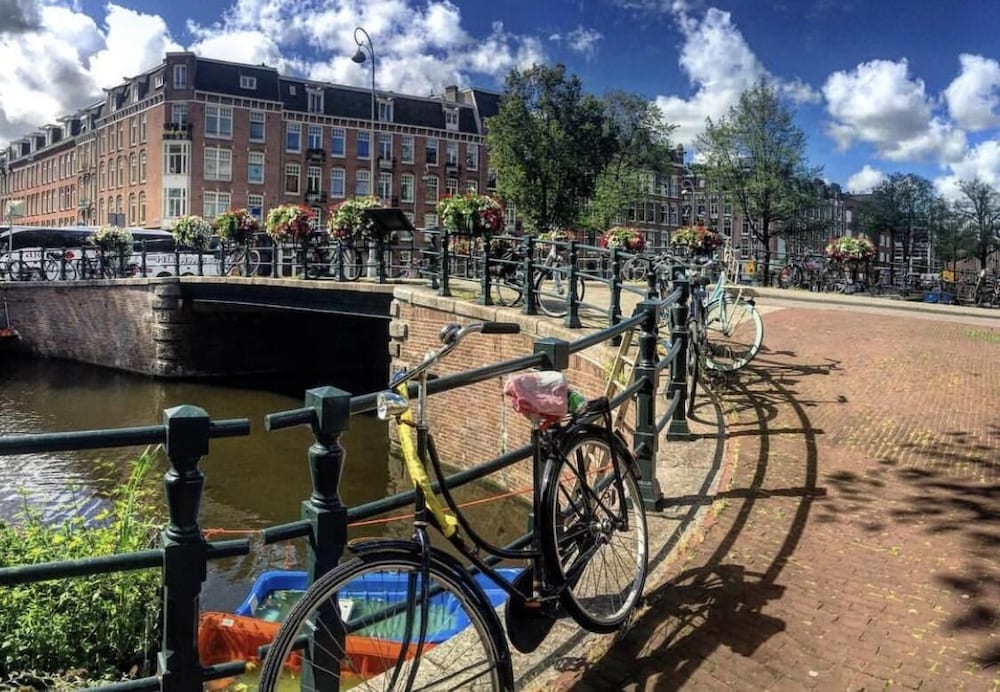Facade Hotel Amsterdam 42/44