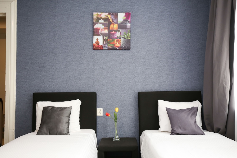 Hotel Flipper 24/46