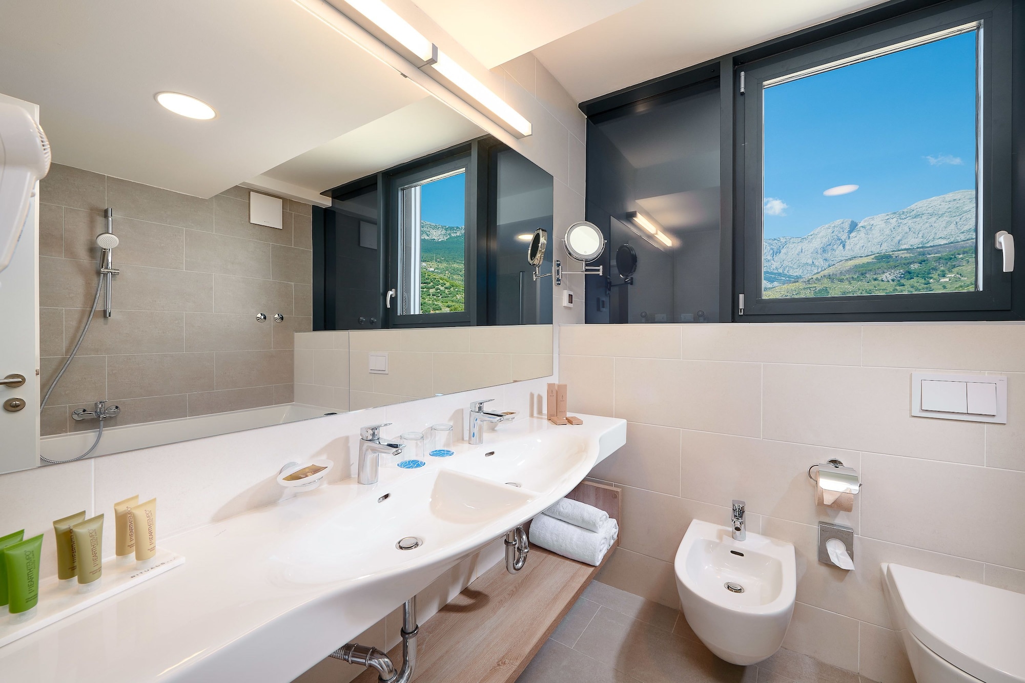 Deluxe, Penthouse Suite, Double Bed, Sofa، Medora Auri Family Beach Hotel 3/3
