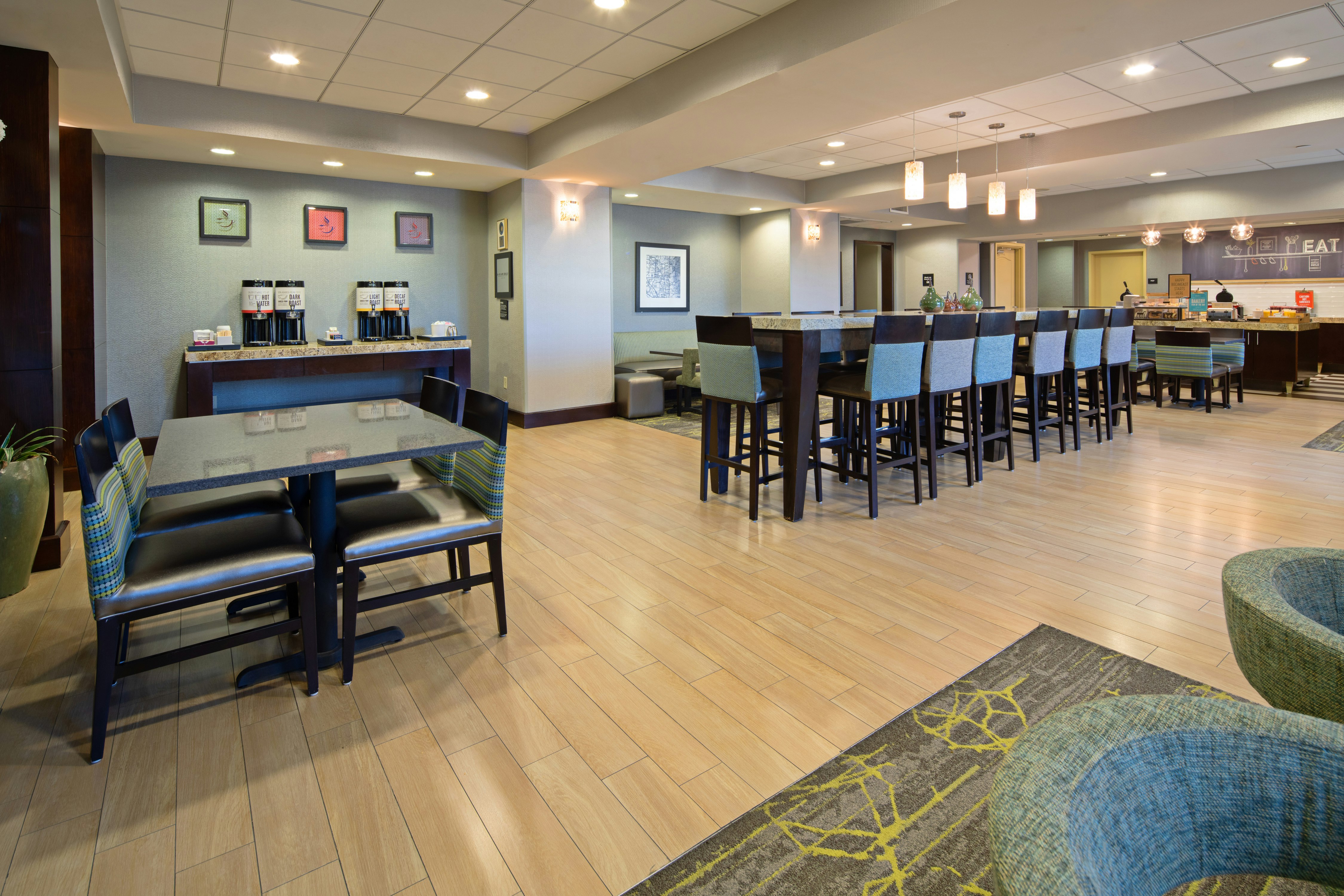 Hampton Inn Visalia 36/47