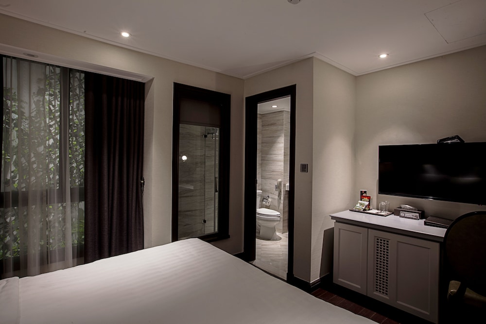 The Chi Boutique Hotel 35/66