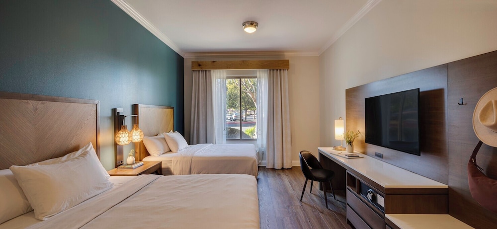 Ayres Hotel Chino Hills 16/55