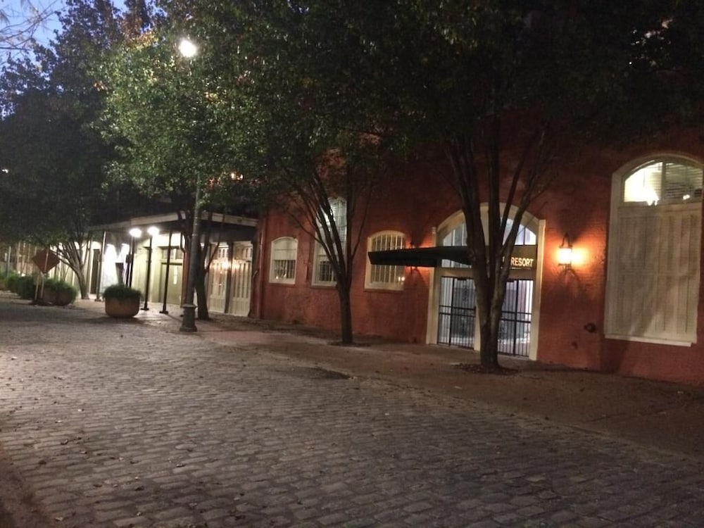 Plaza Suites Downtown New Orleans 39/50
