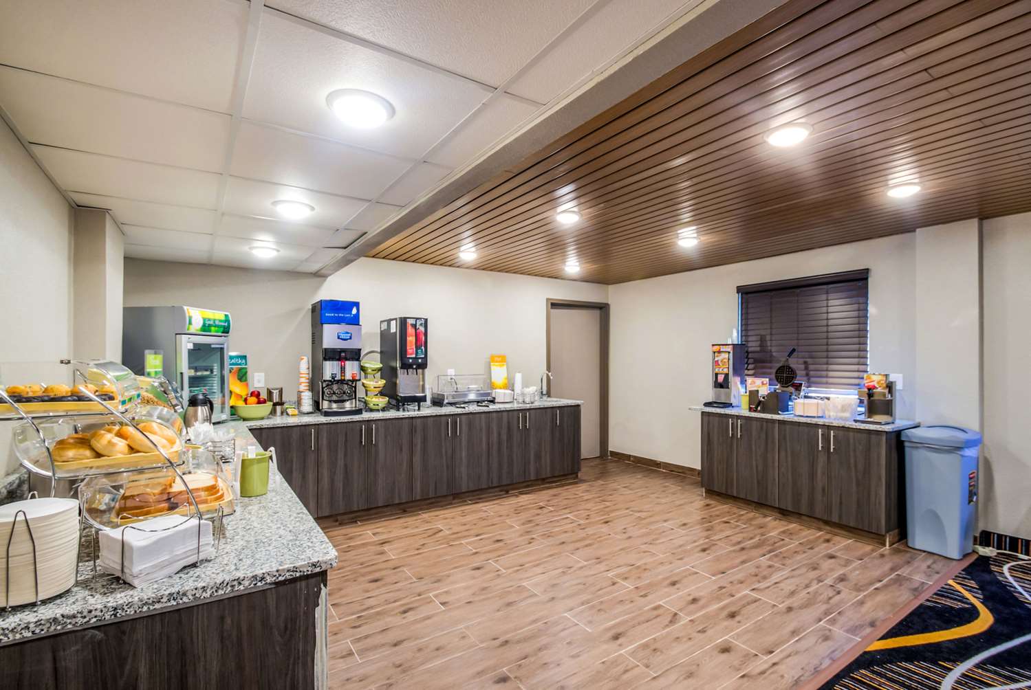 AmericInn by Wyndham Madison WI 8/14