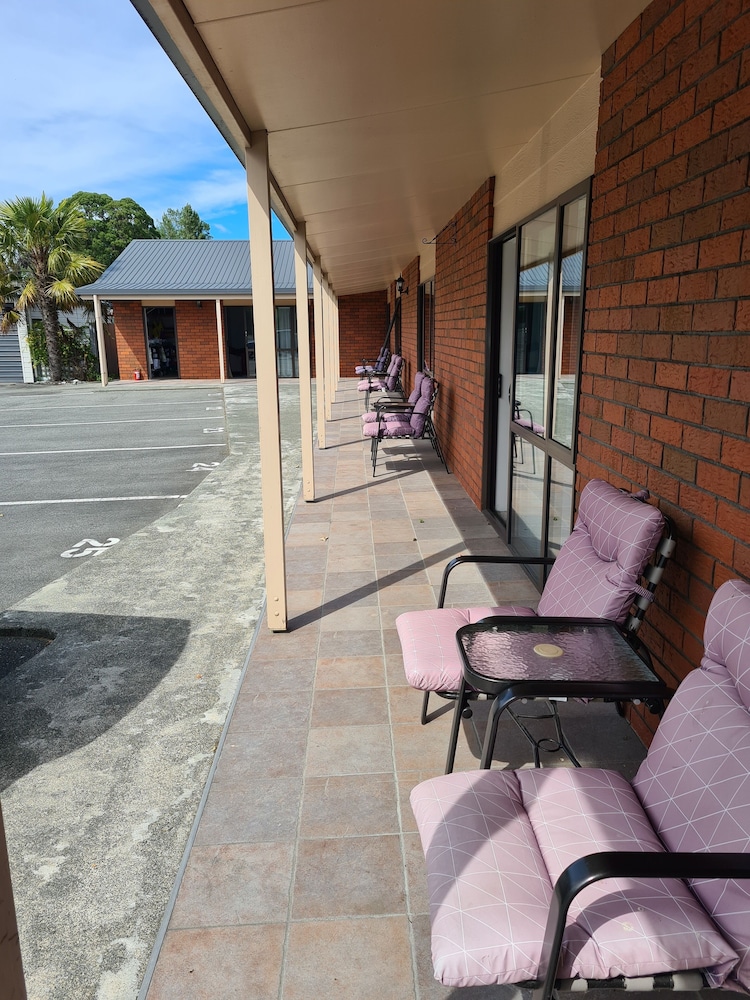 Arran Motel 47/78