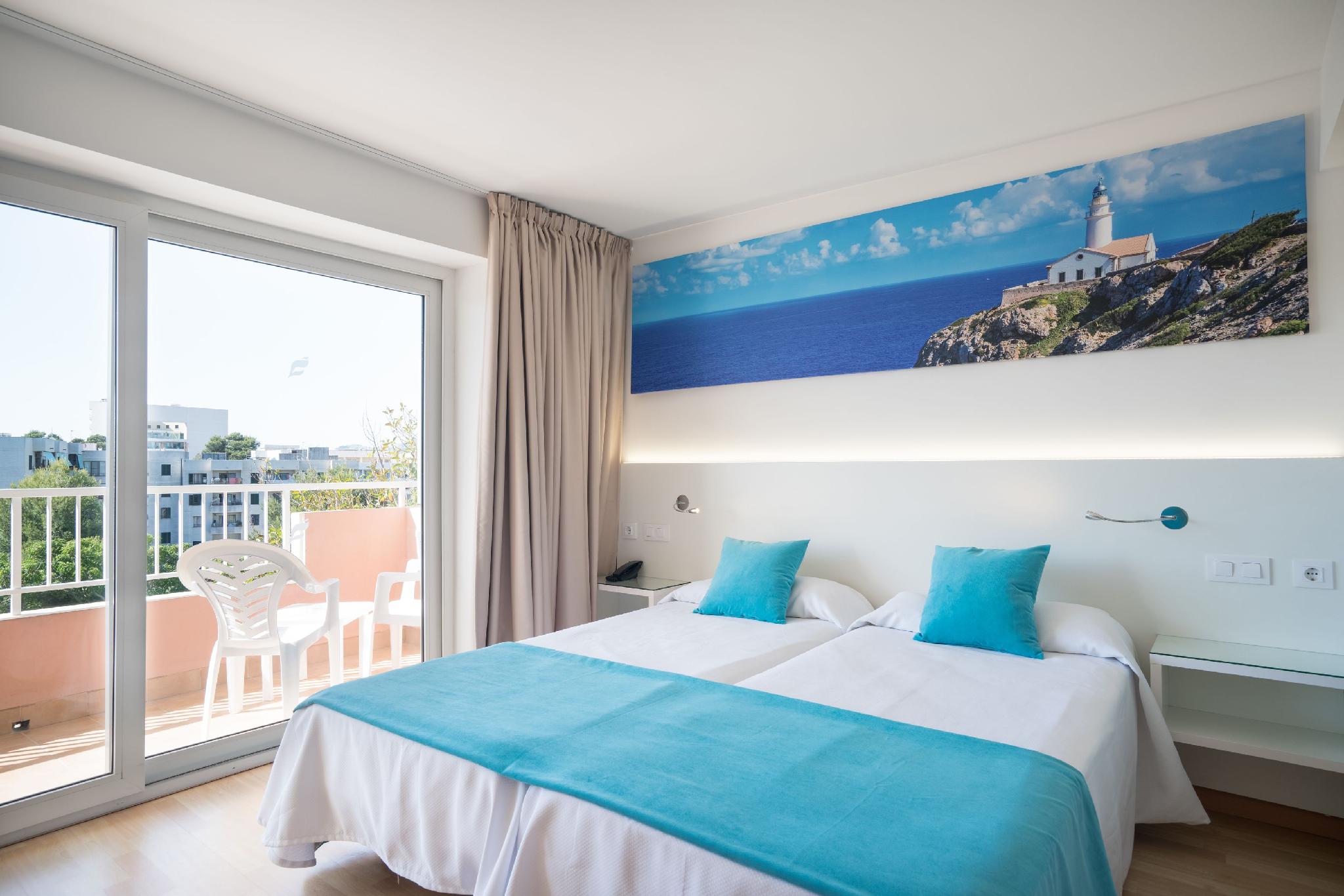 Standard, Double Bed, City View