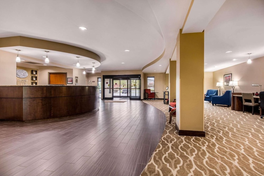 Comfort Suites Manchester 6/41