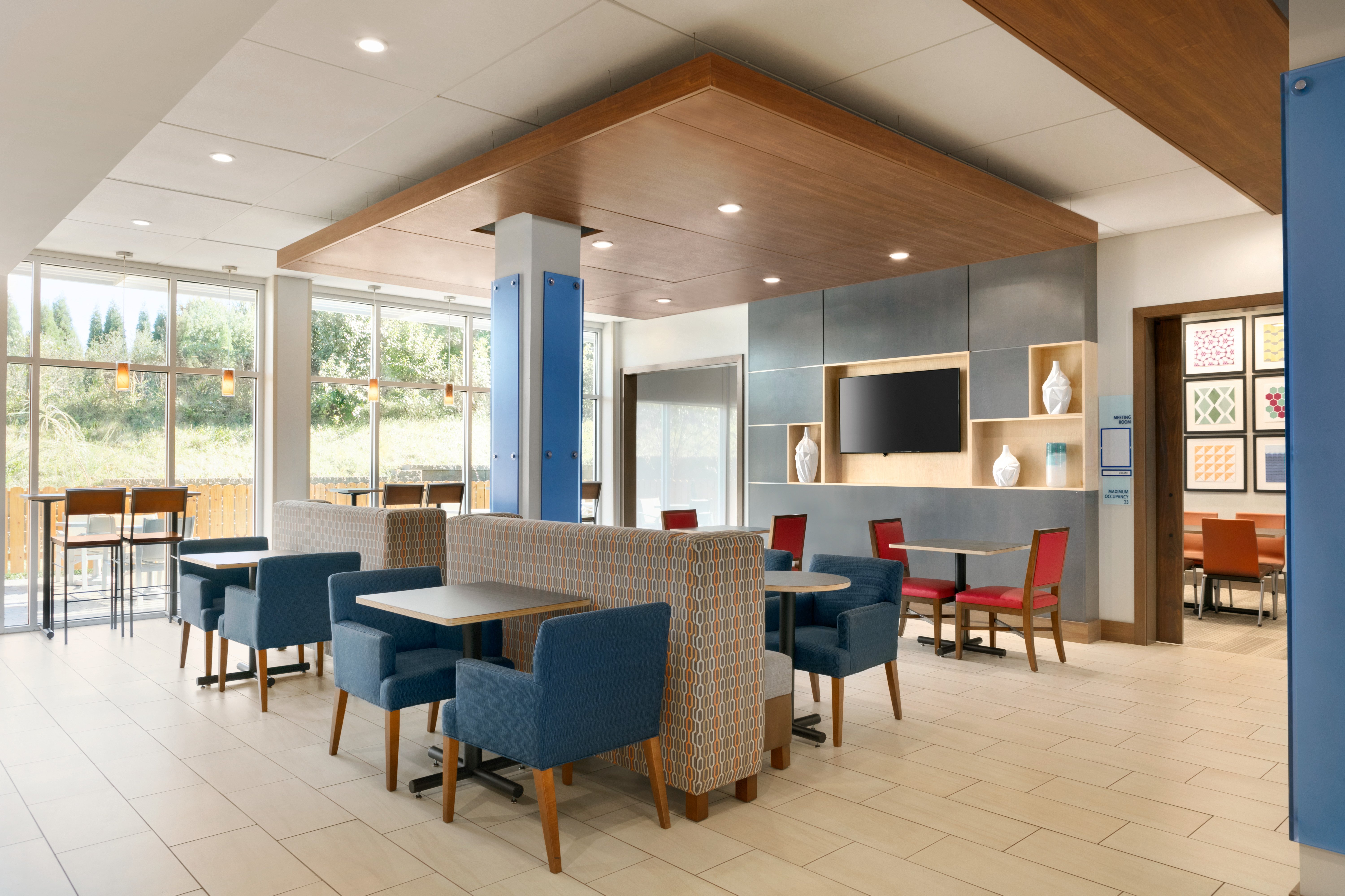 Holiday Inn Express & Suites Salisbury 31/38