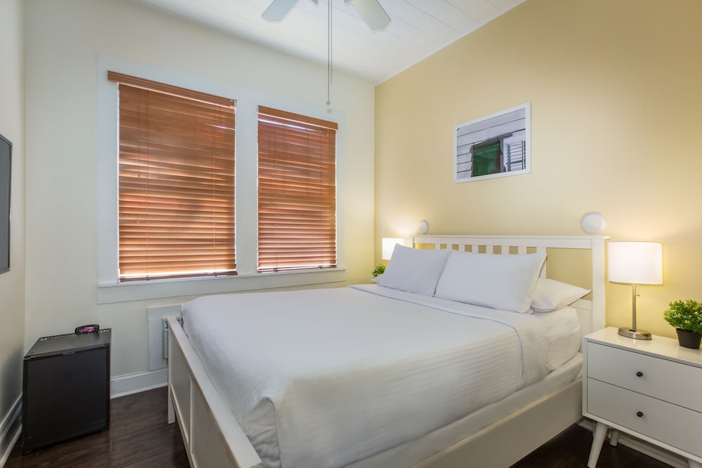 The Southernmost Inn - Adult Only 22/60
