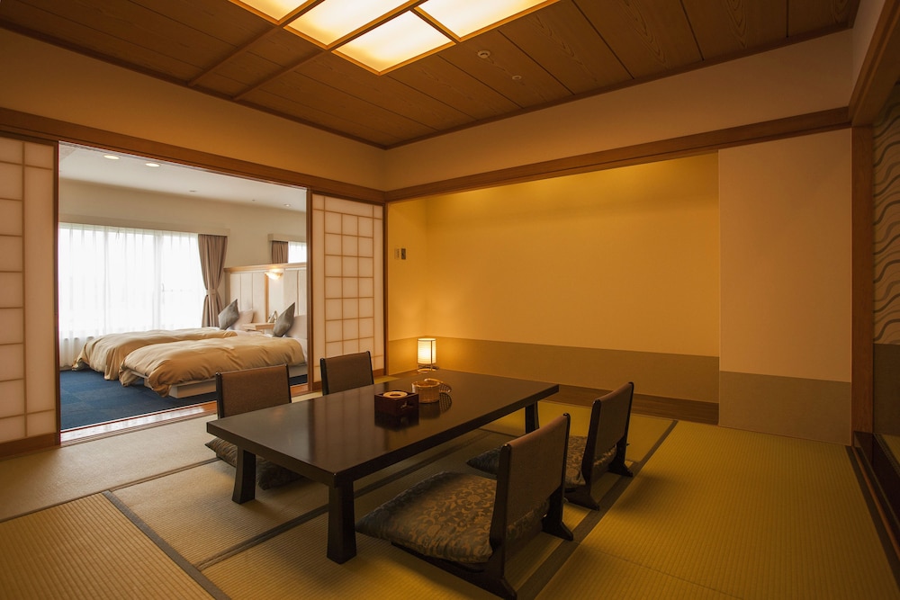 BAY RESORT HOTEL SHODOSHIMA 48/68