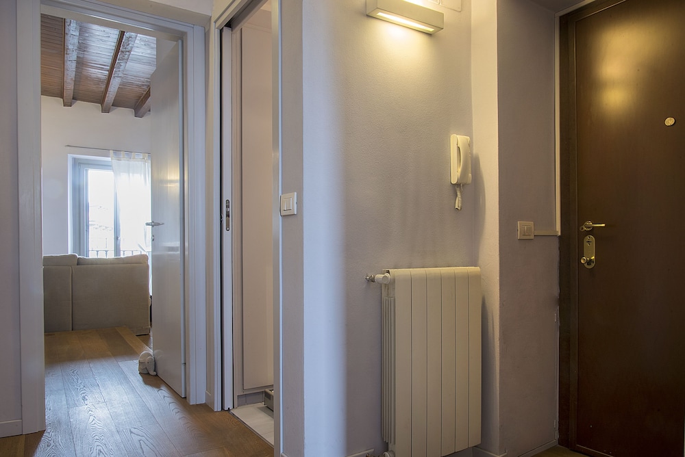 Easyhomes - Porta Venezia Oberdan 10/24