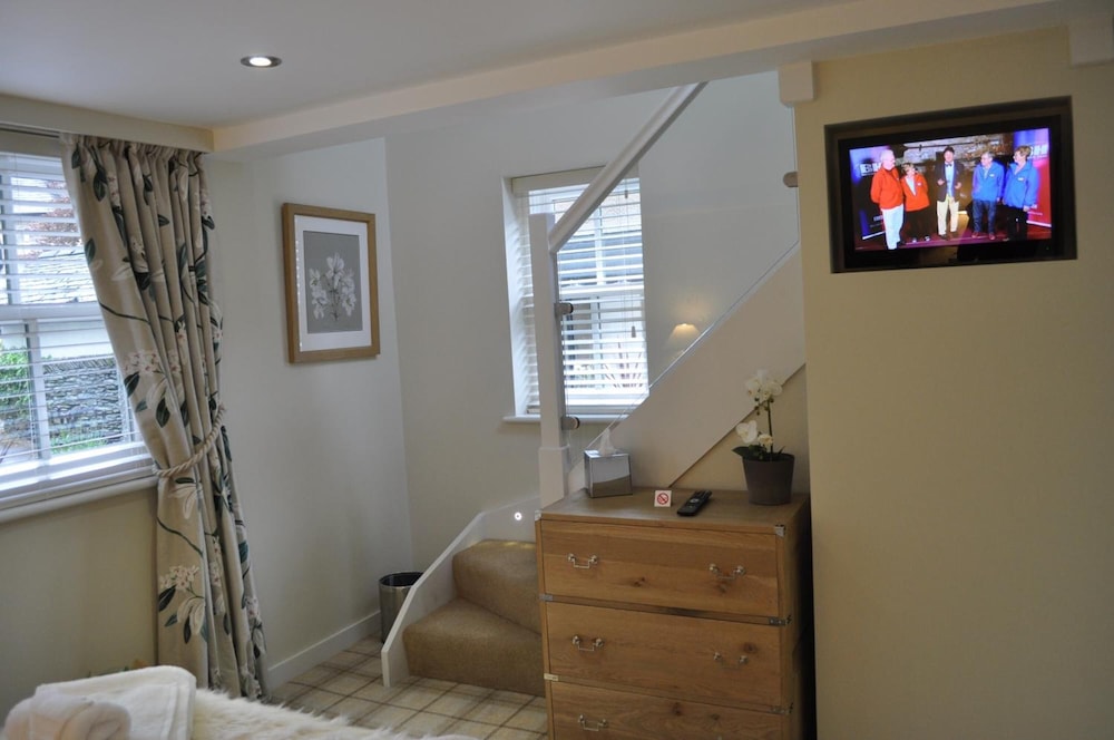 The Westbourne 35/47